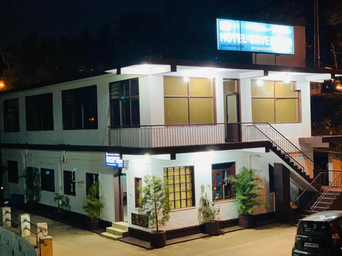 Hotel Caveri Inn Madikeri Ngoại thất bức ảnh