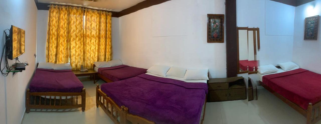 Hotel Caveri Inn Madikeri Ngoại thất bức ảnh