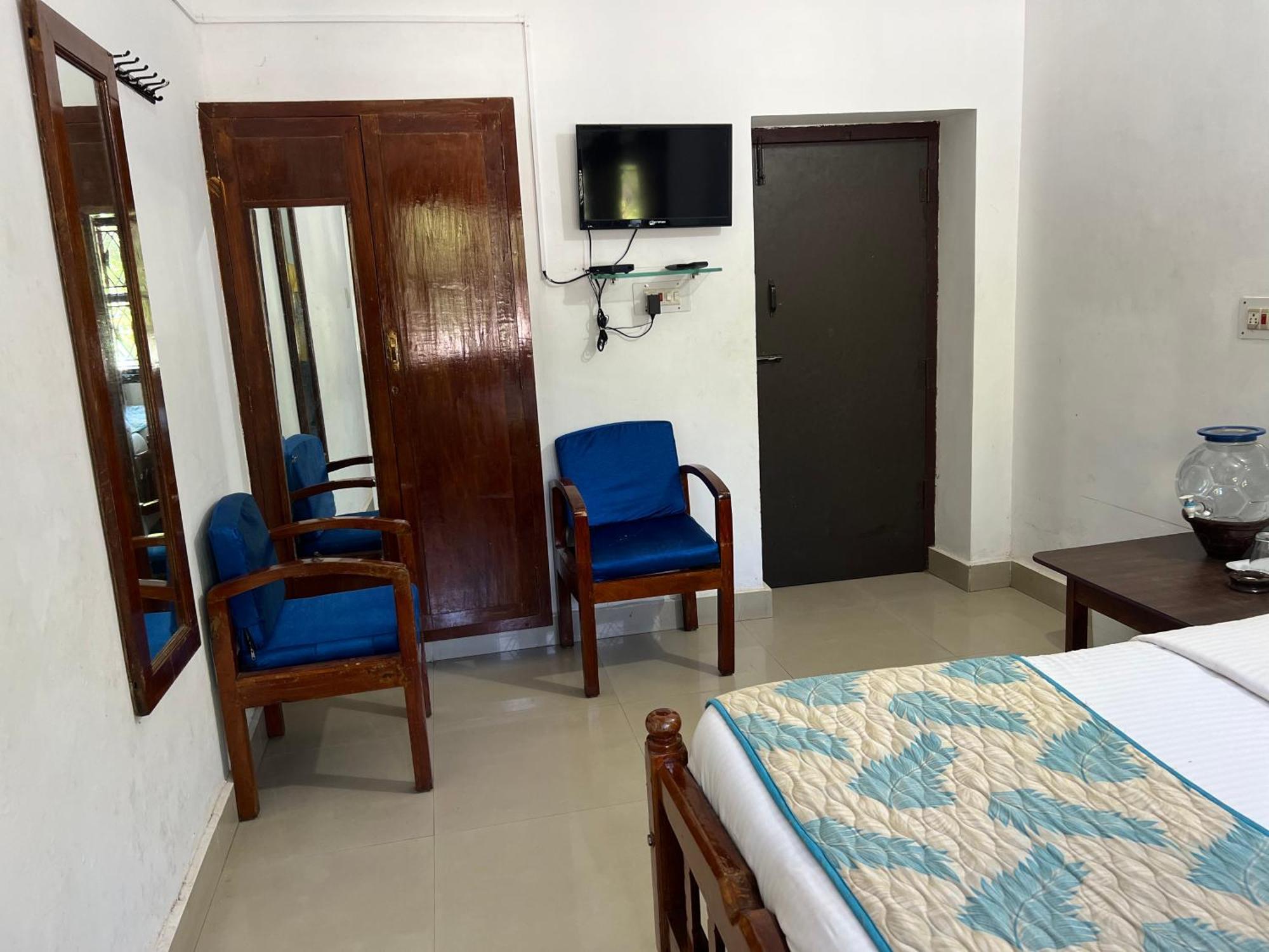 Hotel Caveri Inn Madikeri Ngoại thất bức ảnh