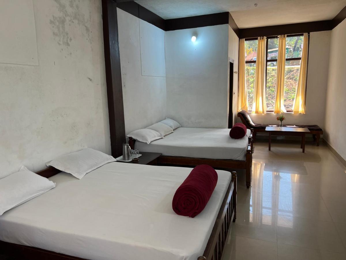 Hotel Caveri Inn Madikeri Ngoại thất bức ảnh