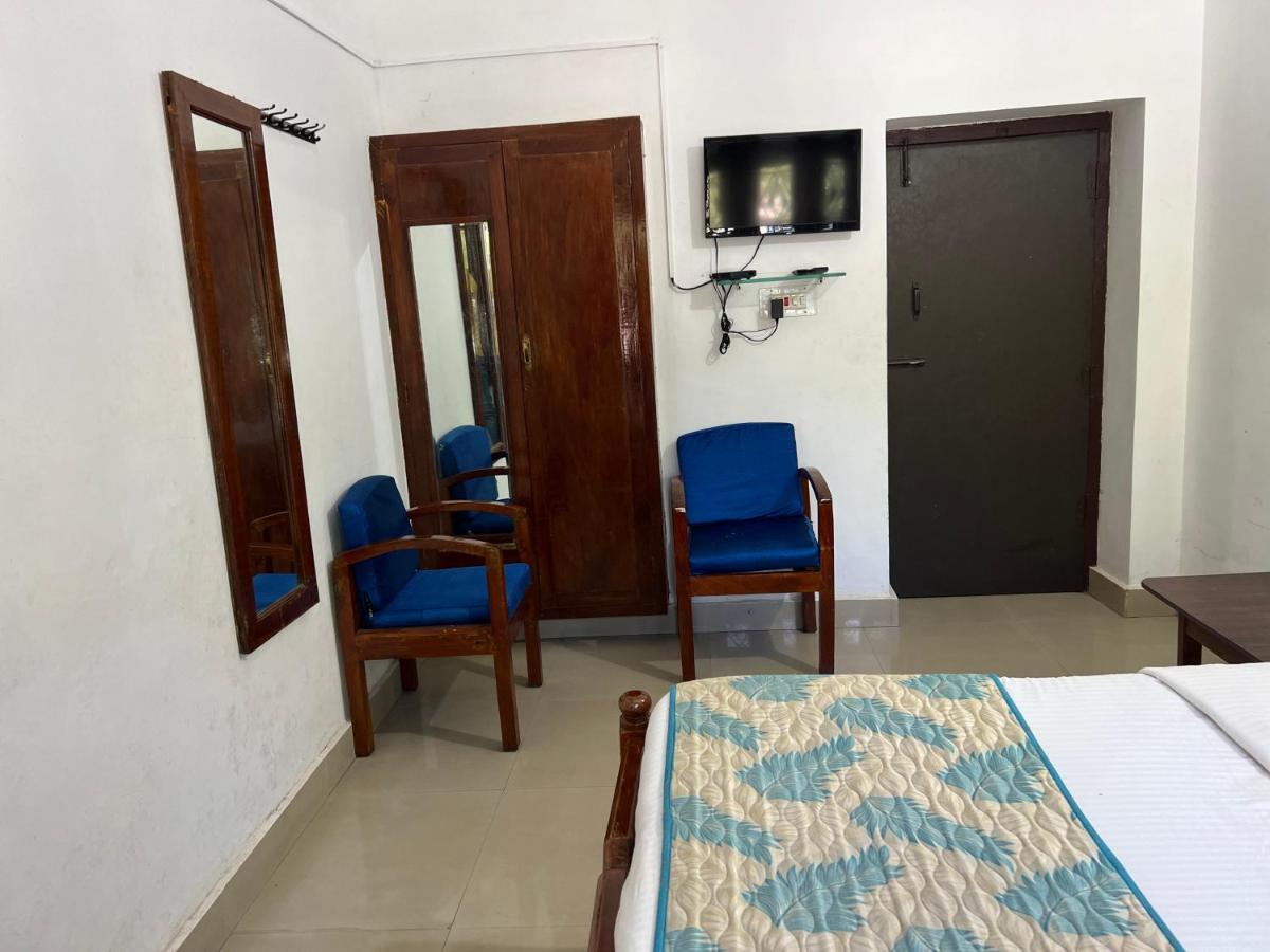 Hotel Caveri Inn Madikeri Ngoại thất bức ảnh