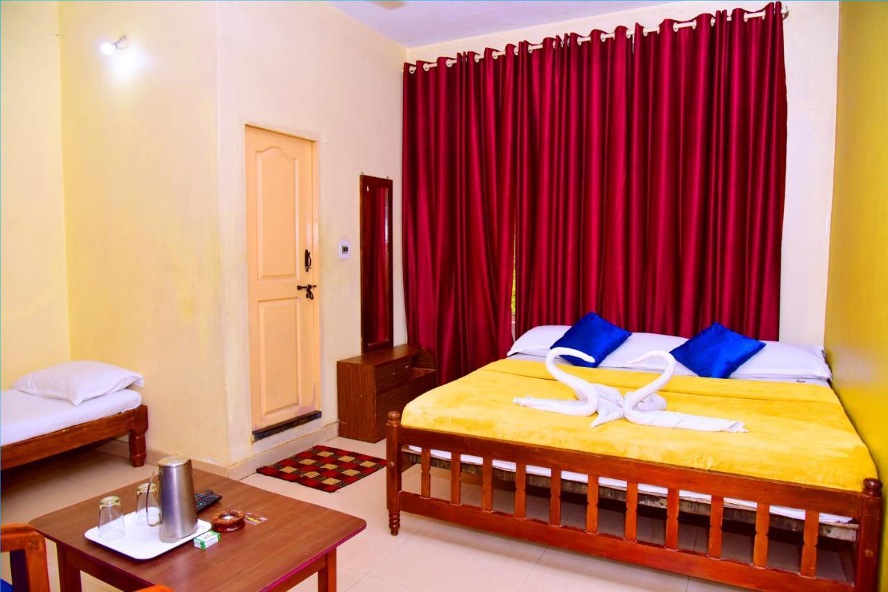 Hotel Caveri Inn Madikeri Ngoại thất bức ảnh